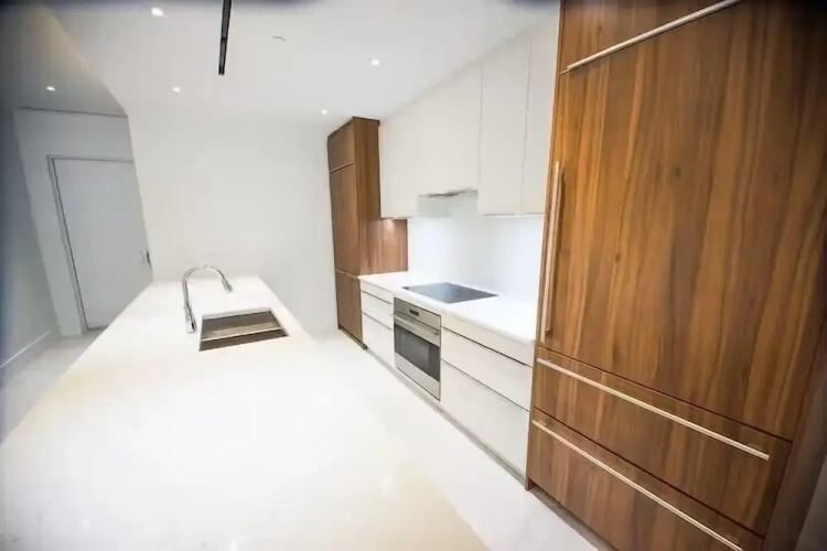 2 Bedrooms Apartment with partial ocean view