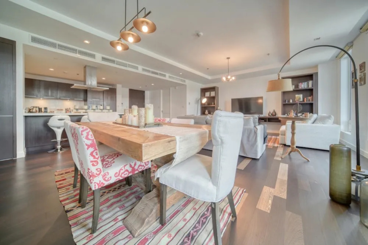Sleek and Convenient 1BR Apt in Difc