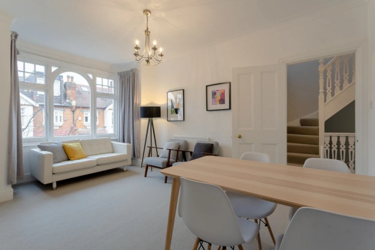 2 Bedroom Flat Next to Clapham Common