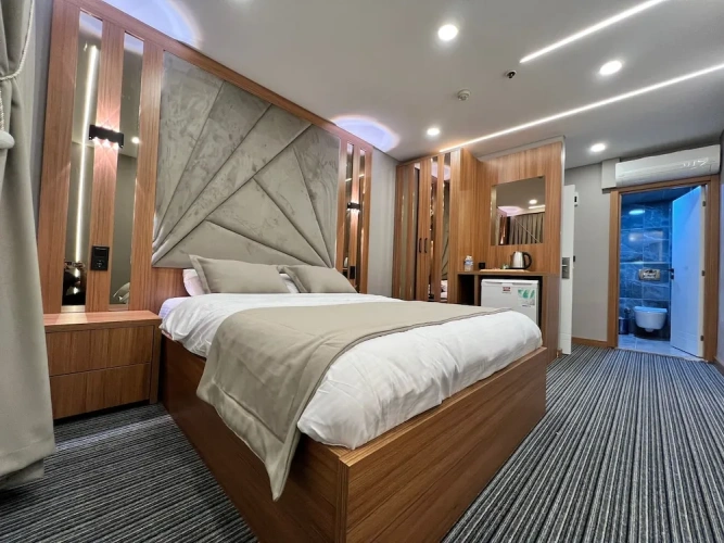 Standard Double room with city view
