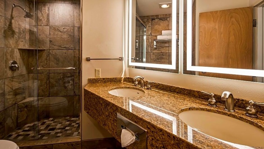 Double Suite