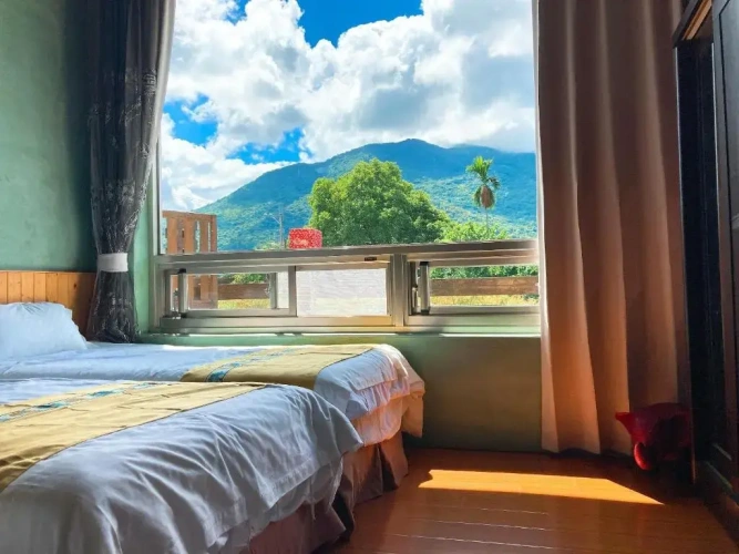 Standard Quadruple room with mountain view