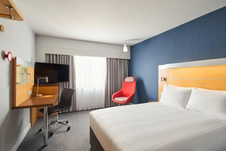 Holiday Inn Express Limehouse photo 13