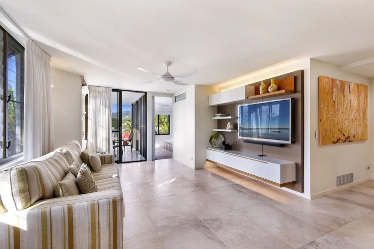 2 Bedrooms Apartment with river view