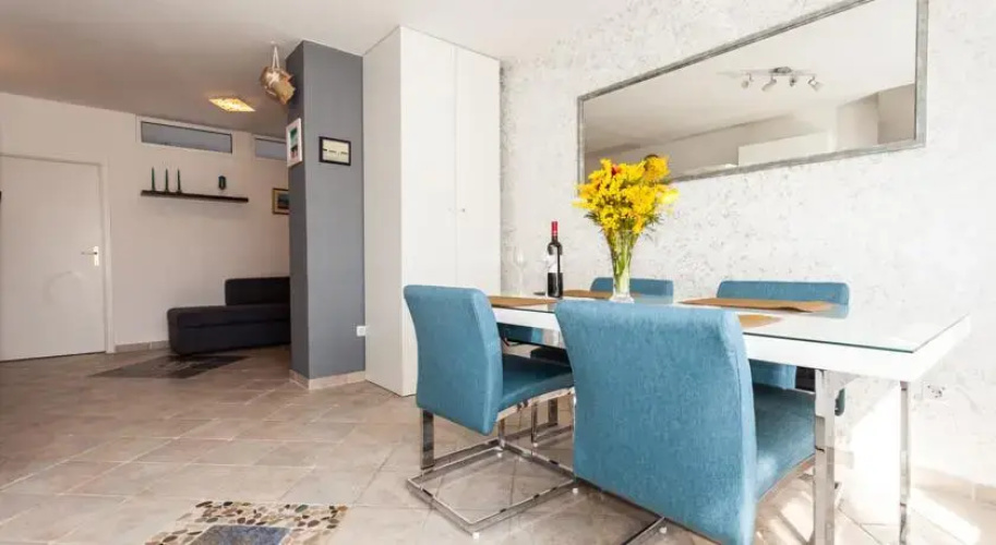Apartment 5m