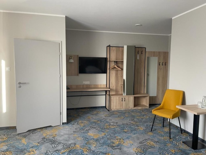 Standard Triple room