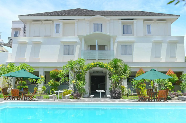 Kawana Hotel