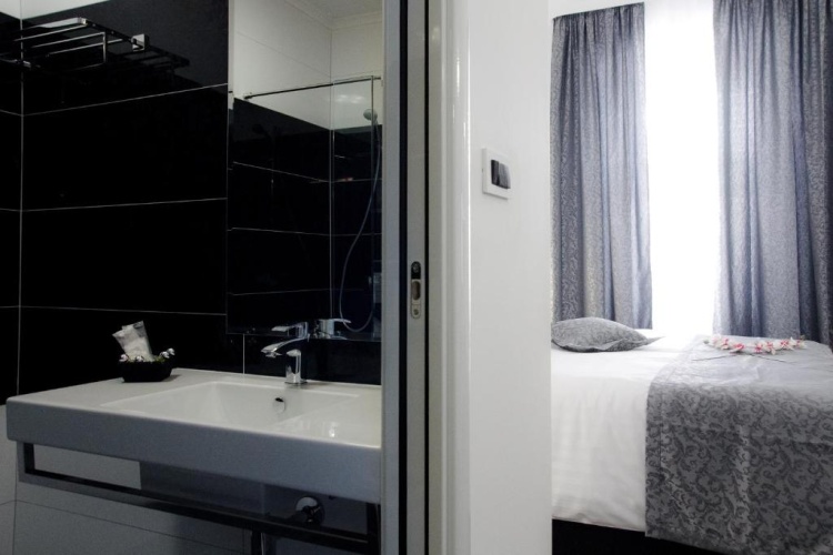 Superior Twin room with city view