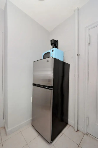 Spacious Upper East Side Studio