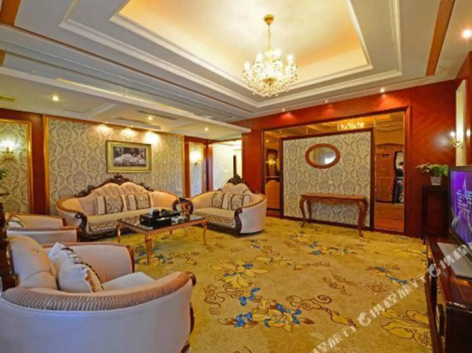 Gaotan Hot Spring Hotel