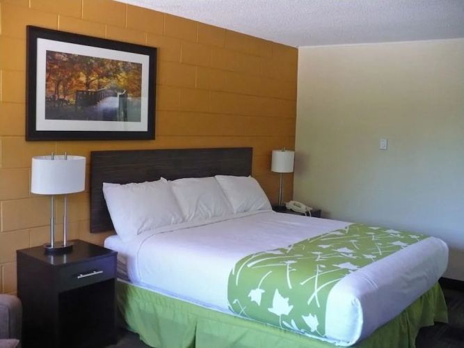 Westgate Inn