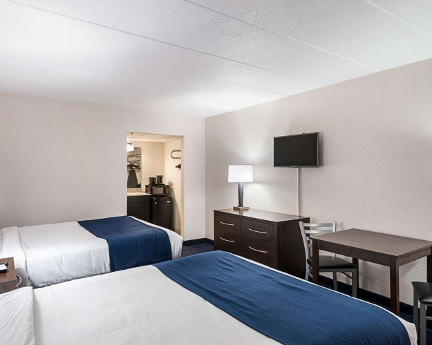 Econo Lodge Inn & Suites Resort - Rehoboth Beach photo 8