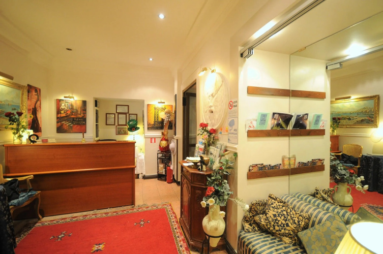 Hotel Sweet Home