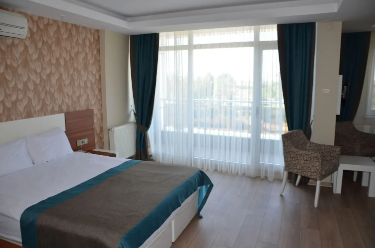 Grand Ahos Hotel