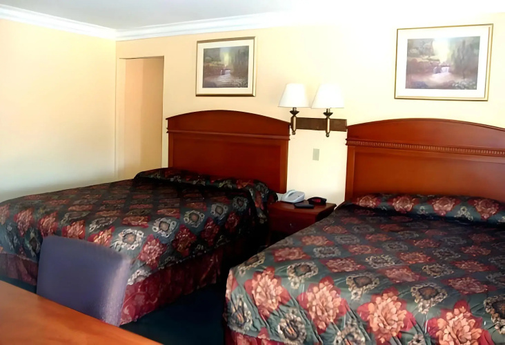 Colony Inn