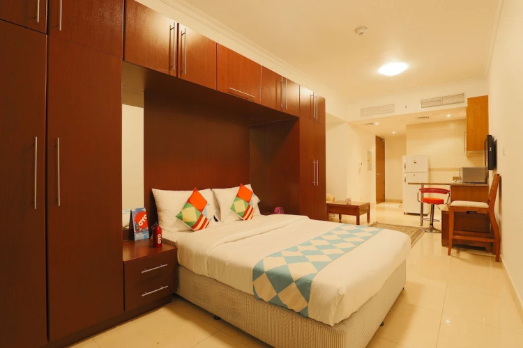Saba Tower 3 by OYO Rooms