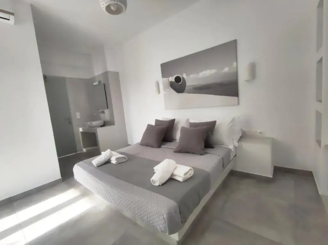 V Angelo Rooms