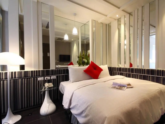 Leesing Hotel