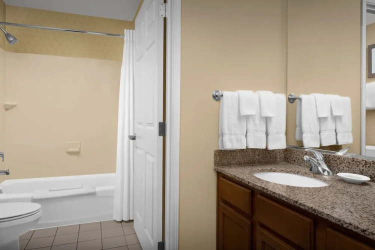 1 Bedroom Suite