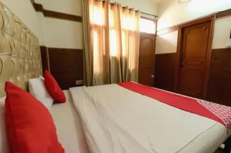 Hotel Green Tree by OYO Rooms