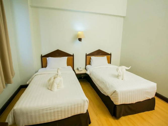Phrae Nakara Hotel