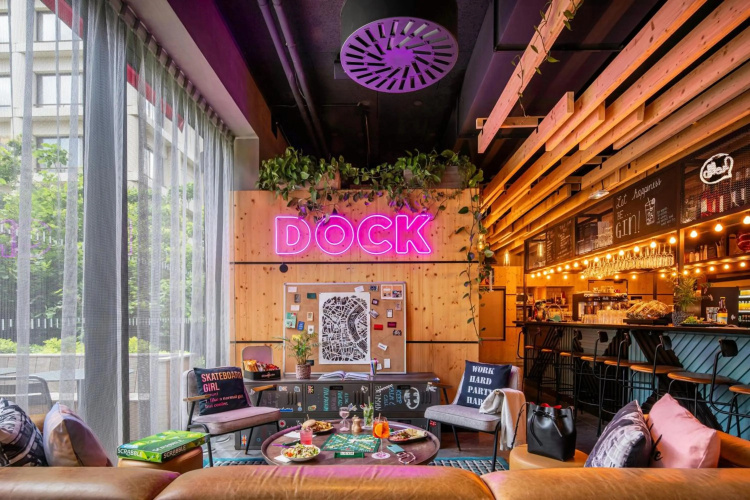 Moxy Bordeaux Hotel photo 23