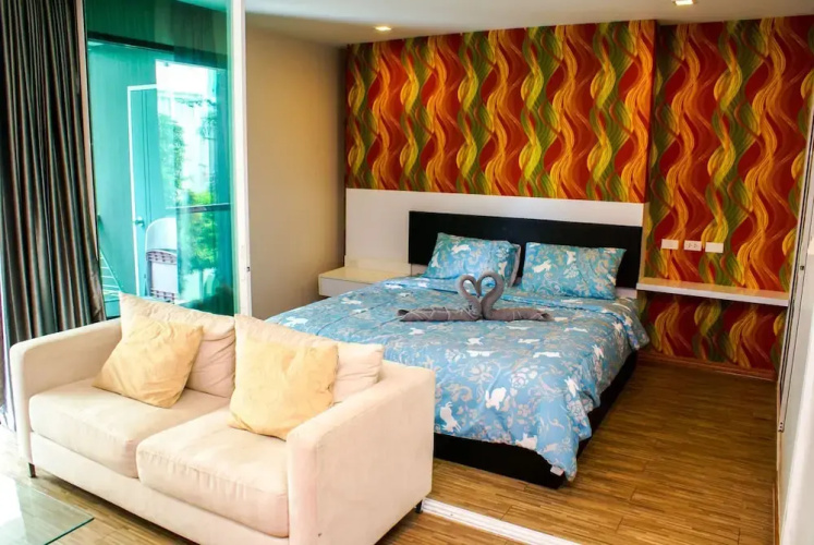 Sixty Six Pattaya Beach Road Apartment