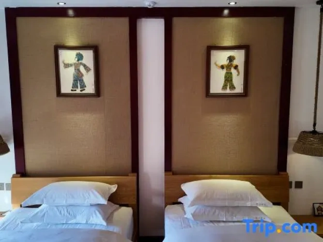 Standard Twin Family room