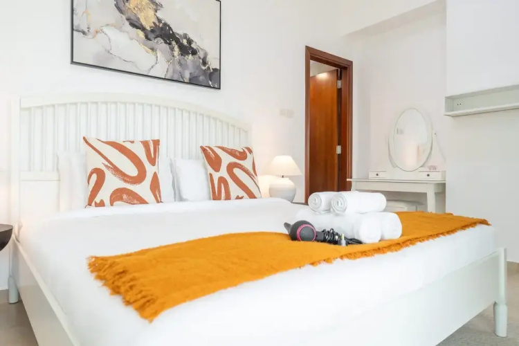 Spacious Serene 2 Bedroom in JLT for 4