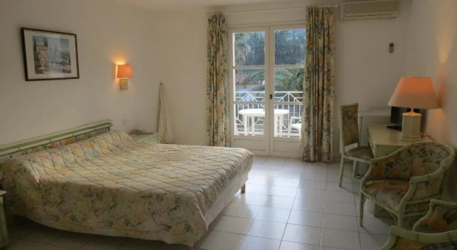 Htel Dei Marres