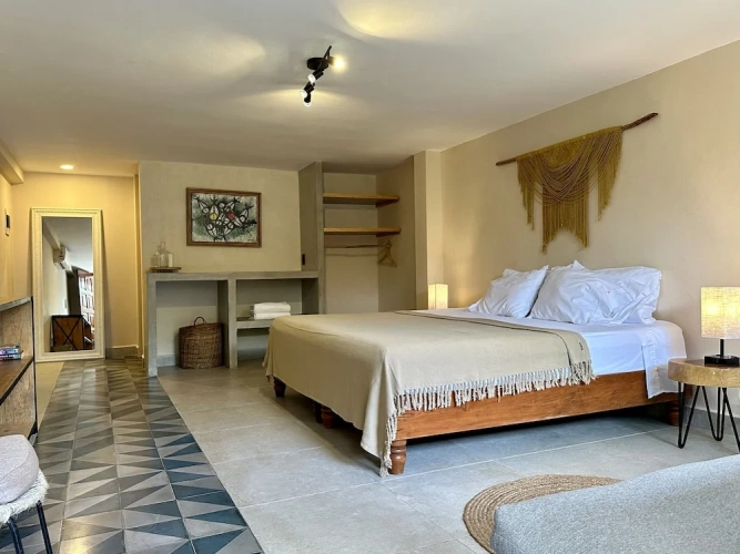Deluxe Studio Suite