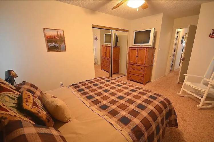 14 Pin - Two Bedroom Cabin