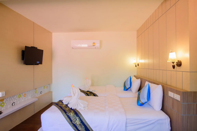 Charming Lipe Beach Resort