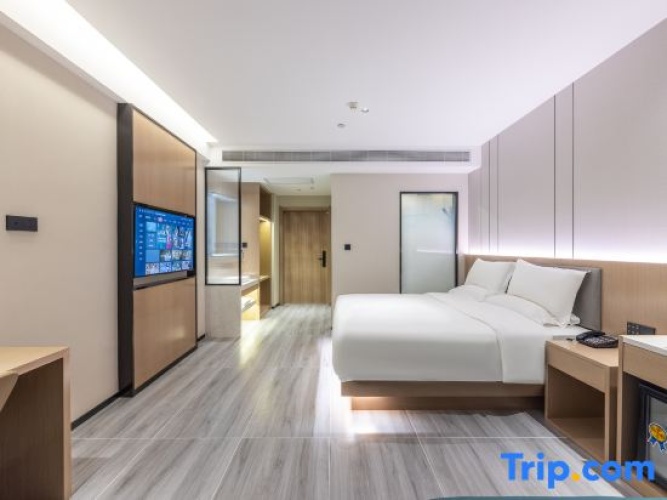 Standard Double room with view