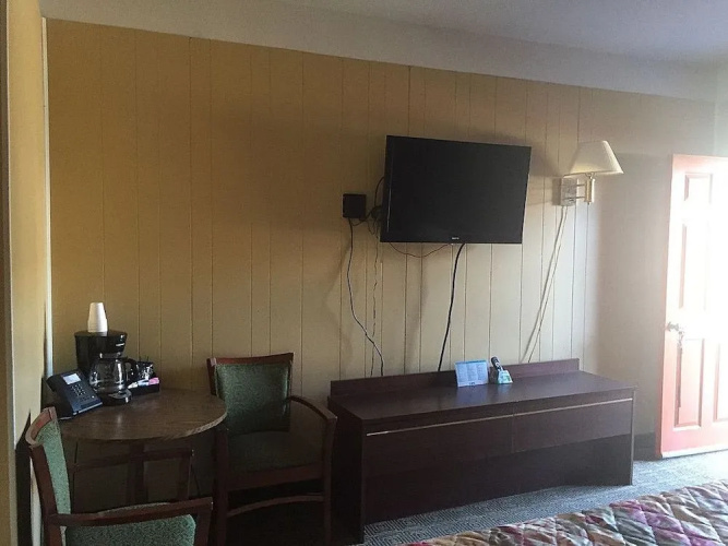 TownHouse Motel