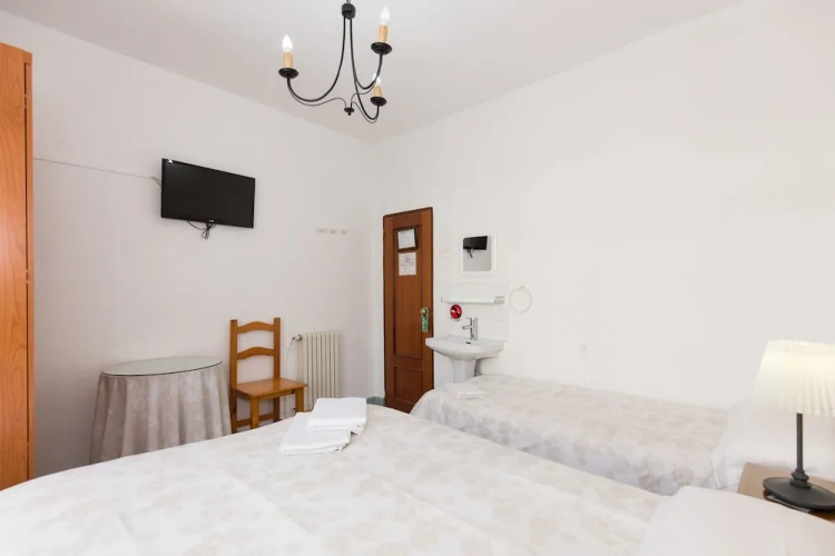 Standard Triple room with balcony