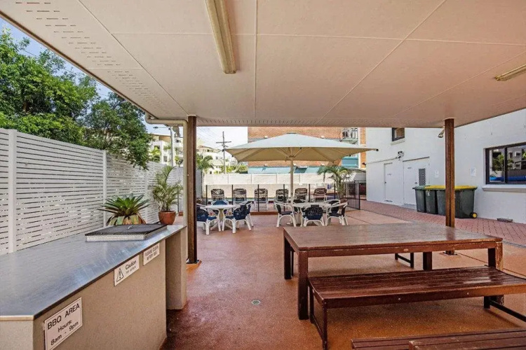Windward Apartments