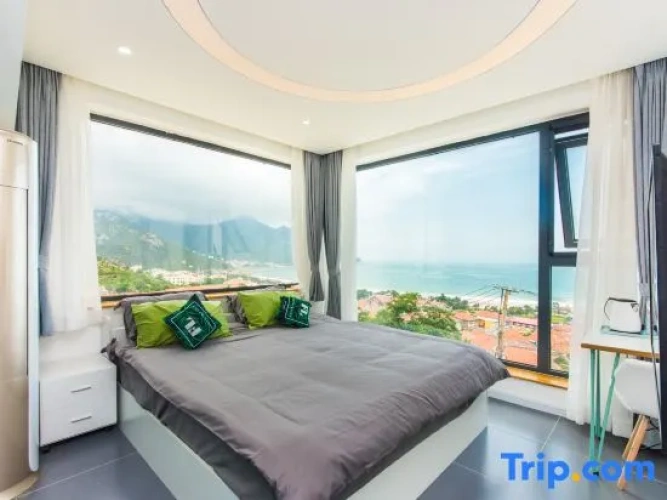 Standard Family room with view