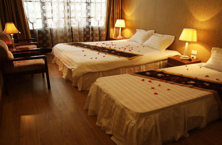 Real Hanoi Hotel