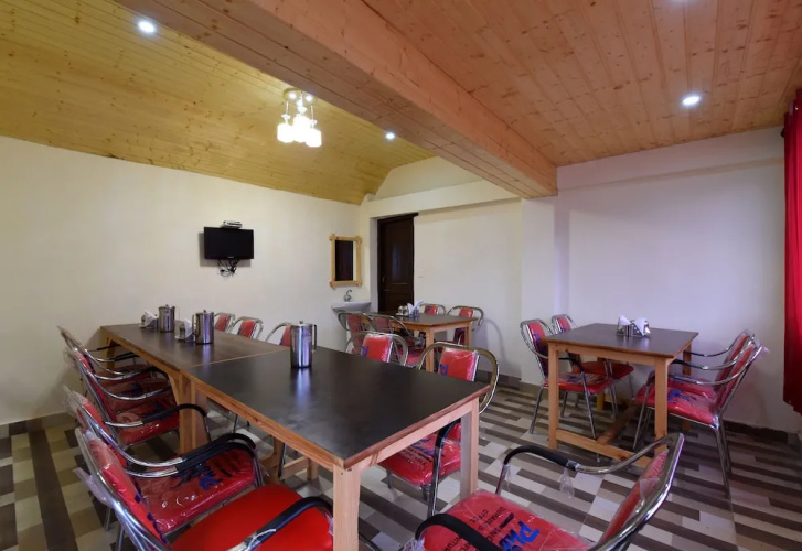 OYO 14393 Hotel Akash Hills