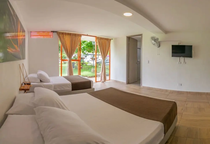 Standard Triple room