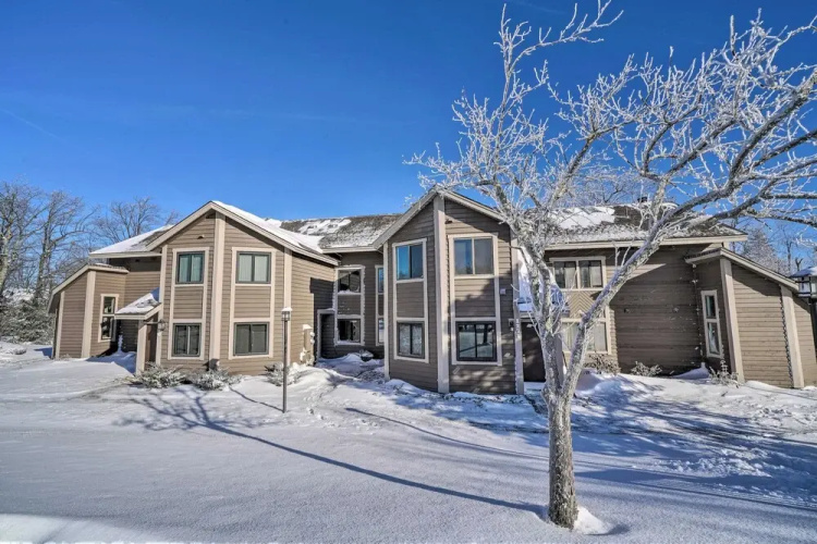 Idyllic Somerset Condo: Ski, Hike & Relax!