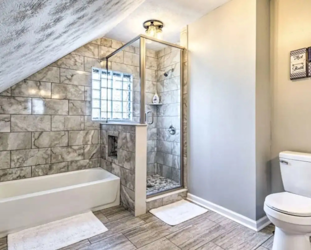 Urban Chic Townhome Near Downtown