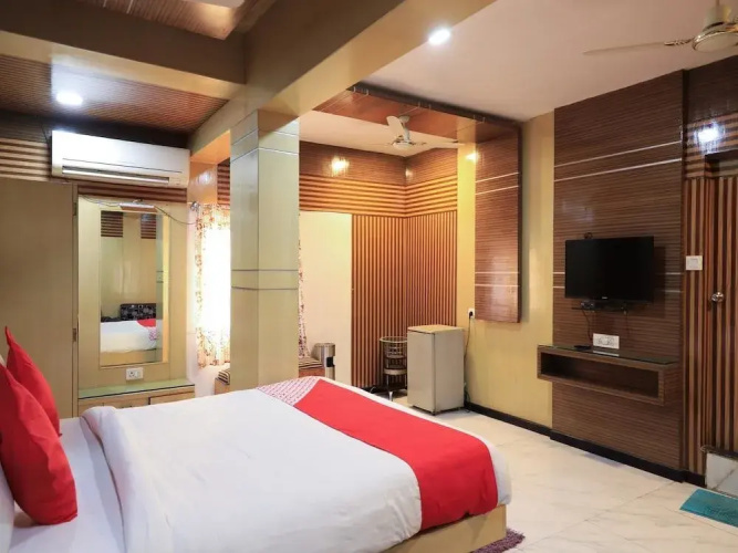Hotel Rahul by OYO Rooms