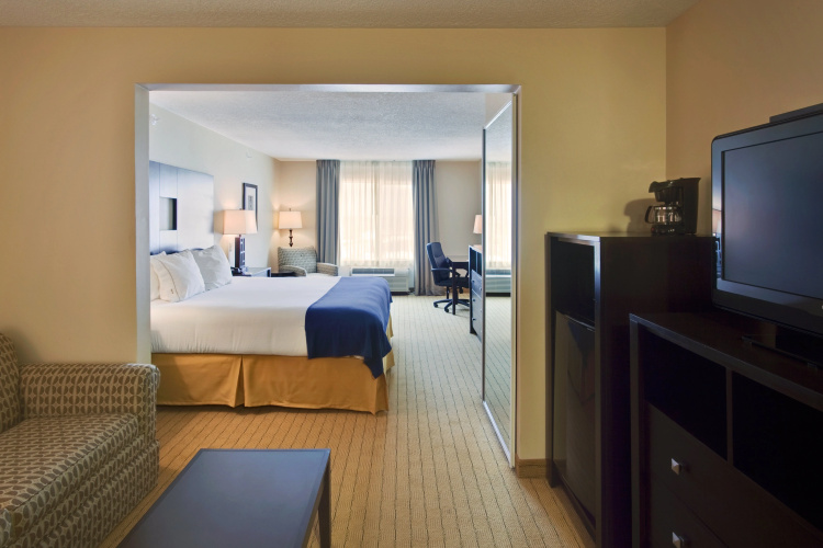 Holiday Inn Express And Suites Albuquerque Airport photo 7