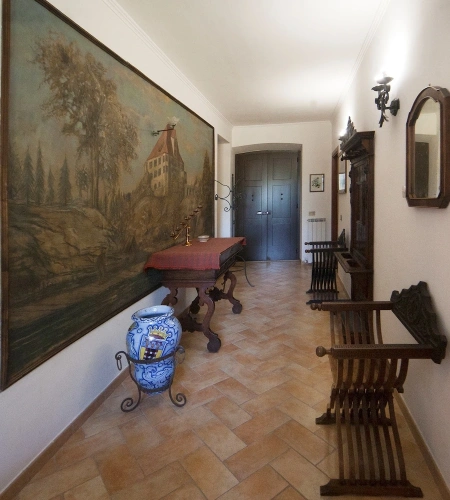 4 Bedrooms Apartment