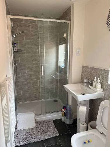 Comfortable 5 - Guest Abode - In Quiet Village