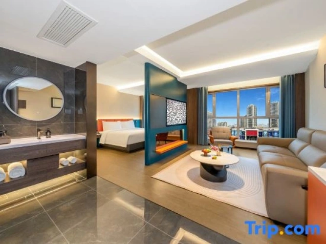 1 Bedroom Business Suite