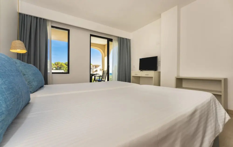 S'Olivera Canyamel Apartments