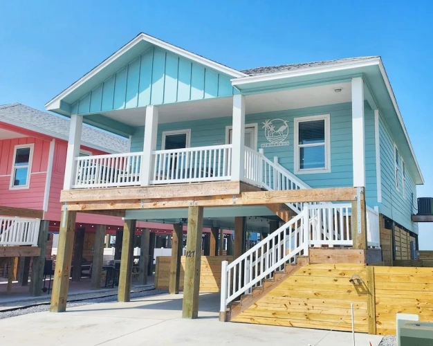 4 Bedrooms Cottage